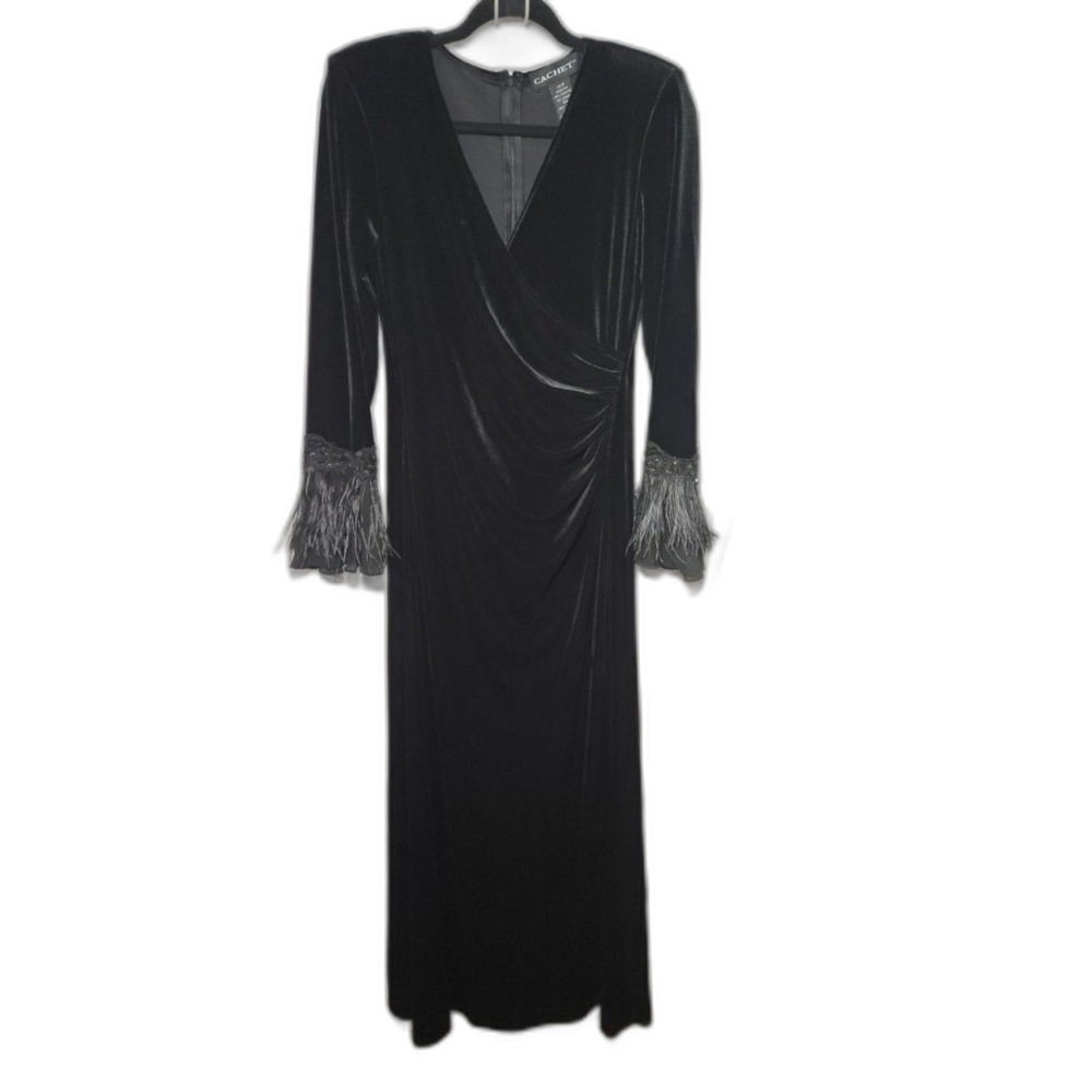 Cachet Womens 6‎ Black Velvet Faux Wrap Natural Feather Cuff Evening Gown